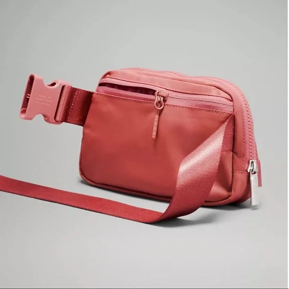 NWT Lululemon Athletica Everywhere Belt Bag in Brier Rose
